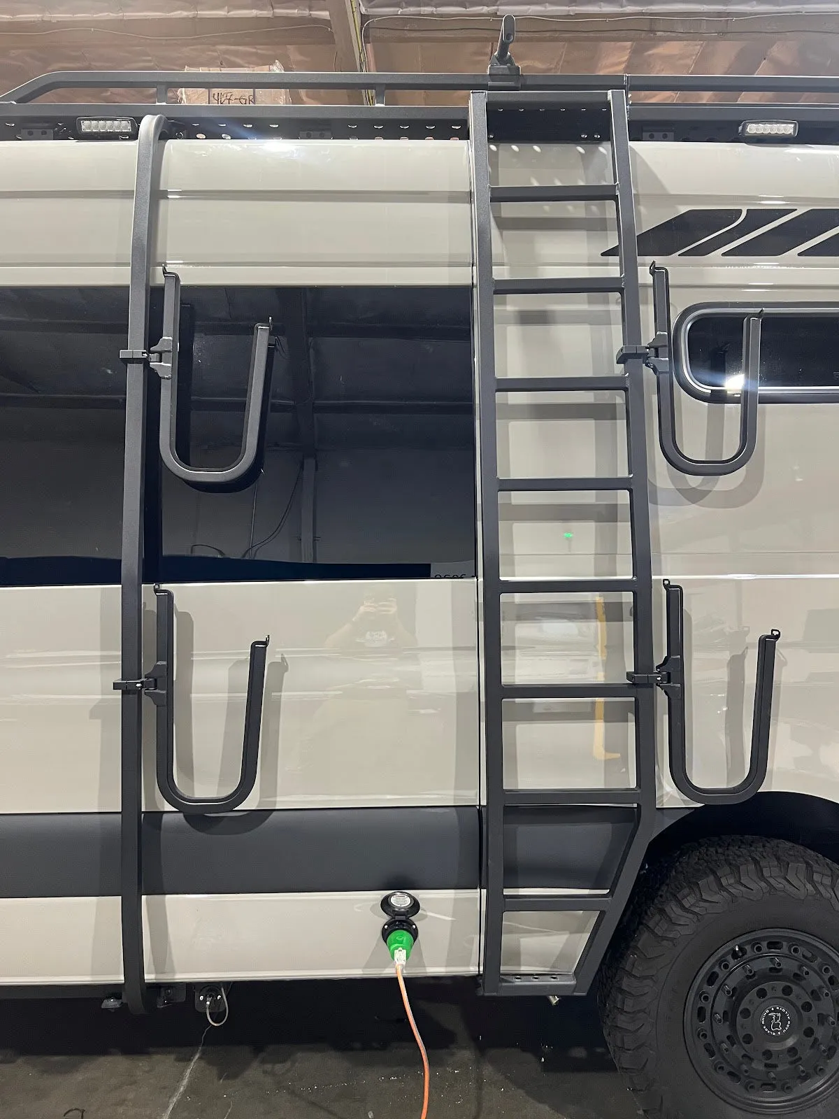 07  Side Surf Rack Pole