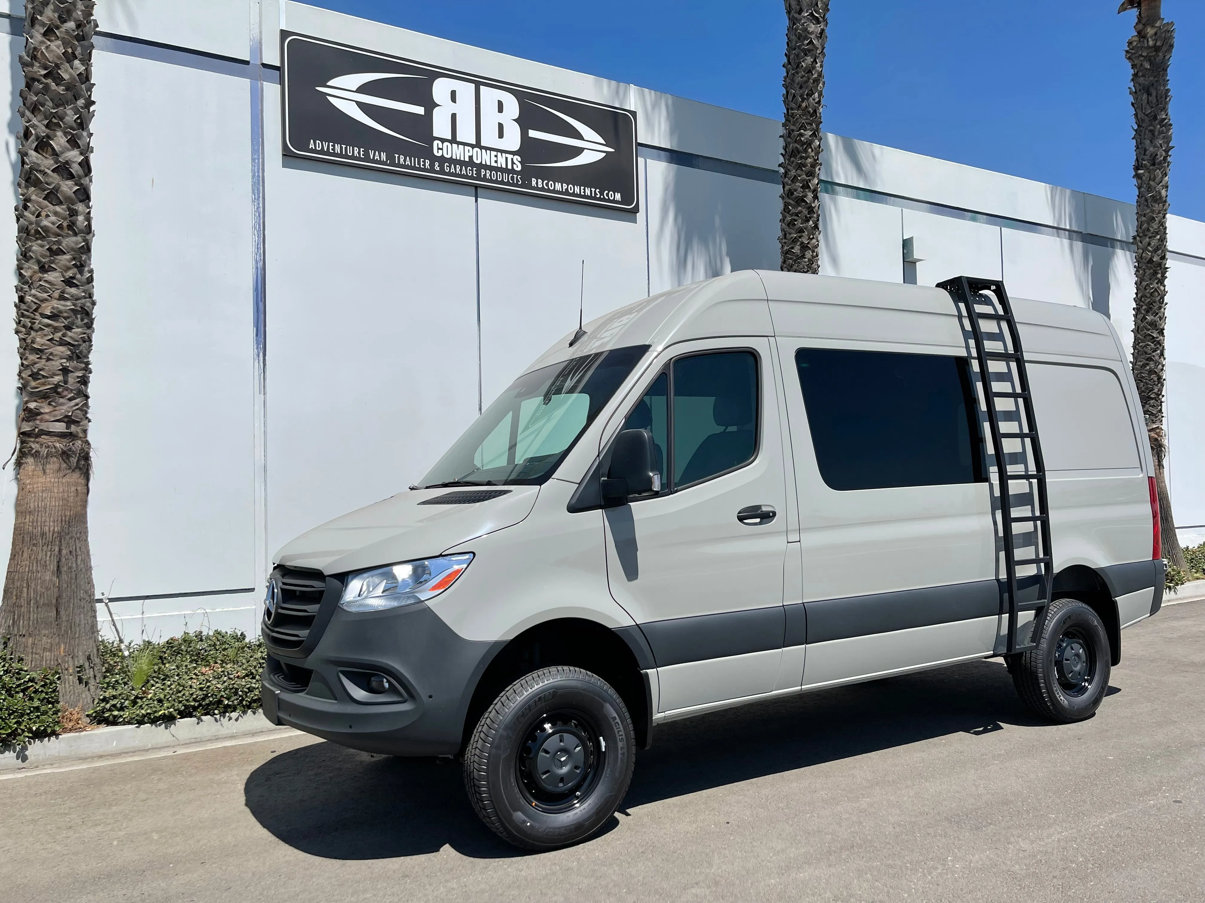 07  Sprinter Van Side Ladder Fender Fit